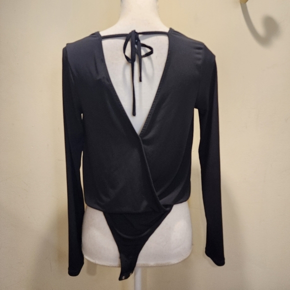FOREVER 21 Women's Black Long Sleeves Body Suit Size S - Picture 2 of 11